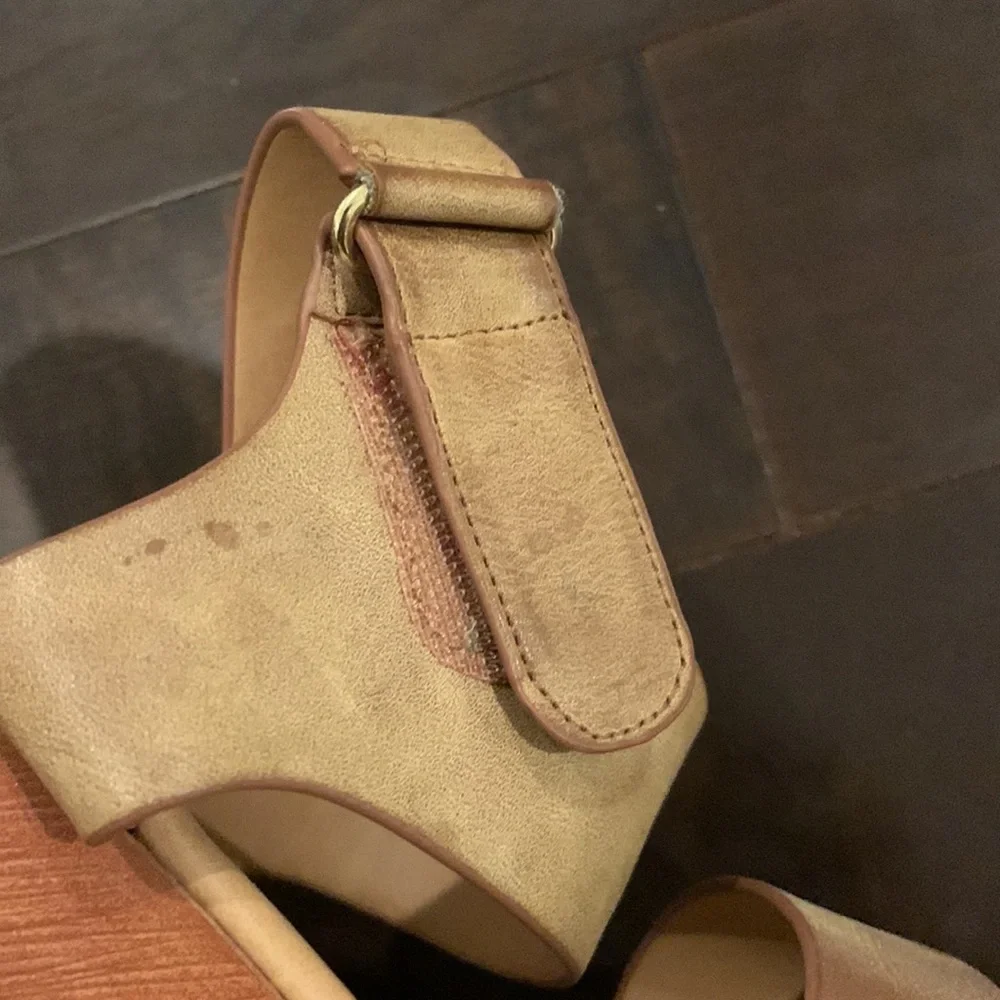 Brown Wedges